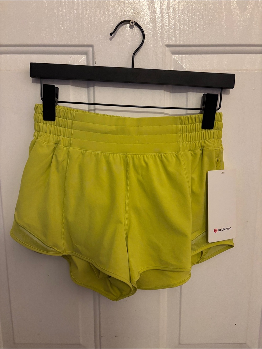 Lululemon Hotty Hot High-Rise Lined Short 2.5” *Lined, Yellow Serpentine, Size 6